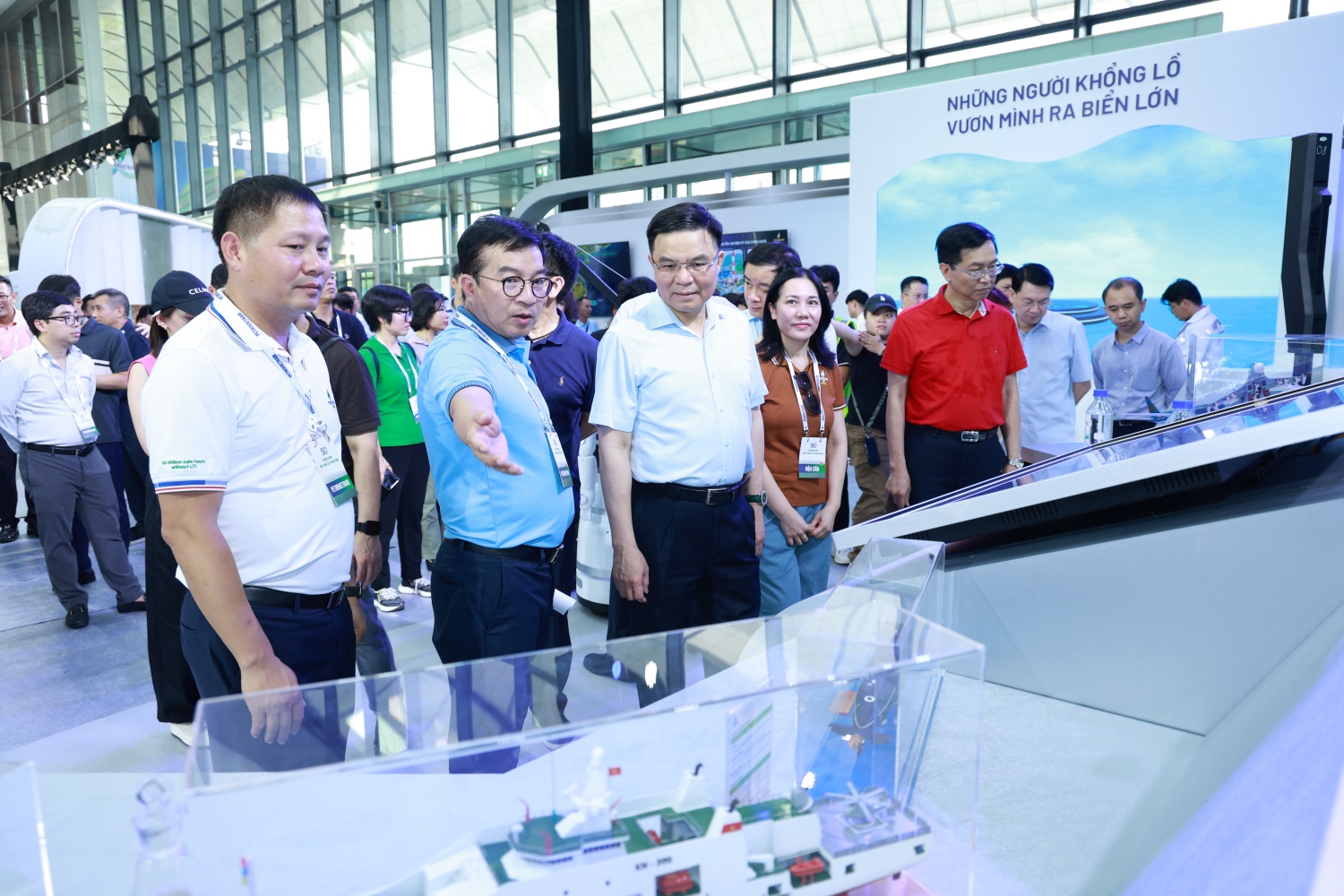 Lãnh đạo Petrovietnam khảo sát công tác chuẩn bị Lễ kỷ niệm 50 năm thành lập và Triển lãm Khoa học, Công nghệ Tập đoàn