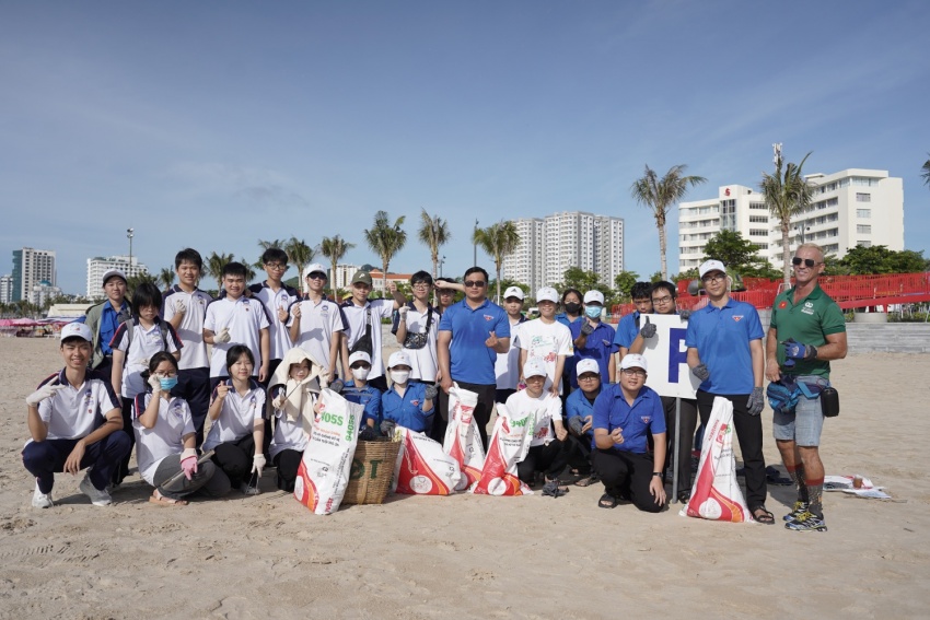 Hơn 600 tình nguyện viên tham gia làm sạch bờ biển Vũng Tàu