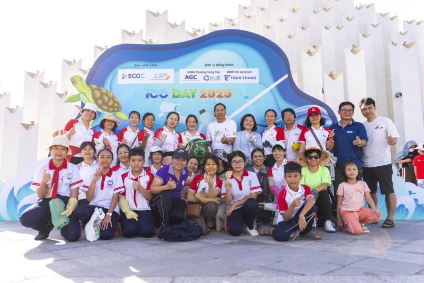 Hơn 600 tình nguyện viên tham gia làm sạch bờ biển Vũng Tàu