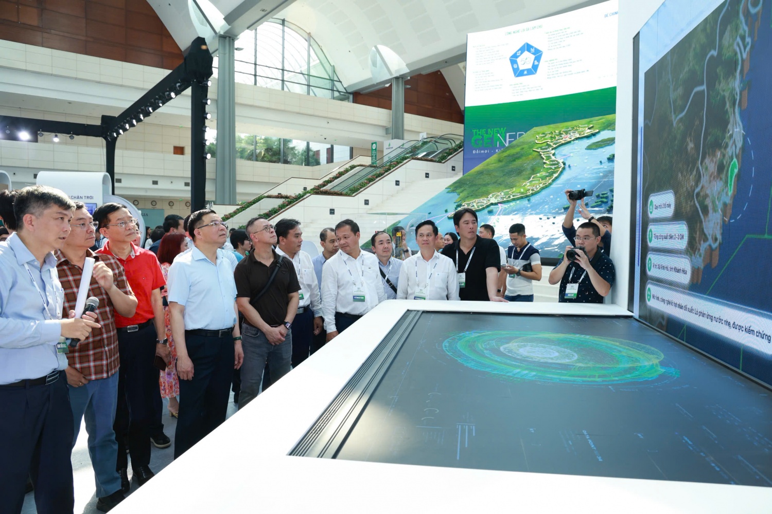 Lãnh đạo Petrovietnam khảo sát công tác chuẩn bị Lễ kỷ niệm 50 năm thành lập và Triển lãm Khoa học, Công nghệ Tập đoàn