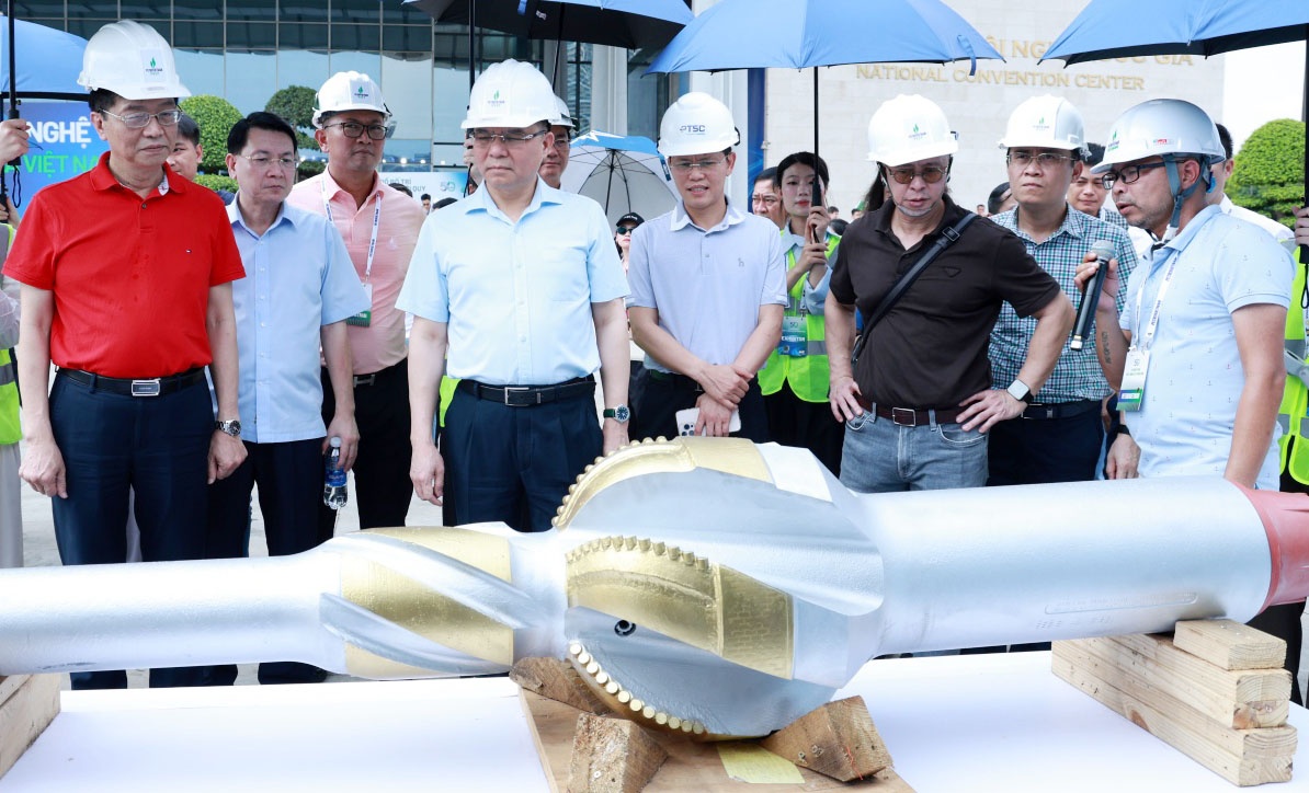 Lãnh đạo Petrovietnam khảo sát công tác chuẩn bị Lễ kỷ niệm 50 năm thành lập và Triển lãm Khoa học, Công nghệ Tập đoàn