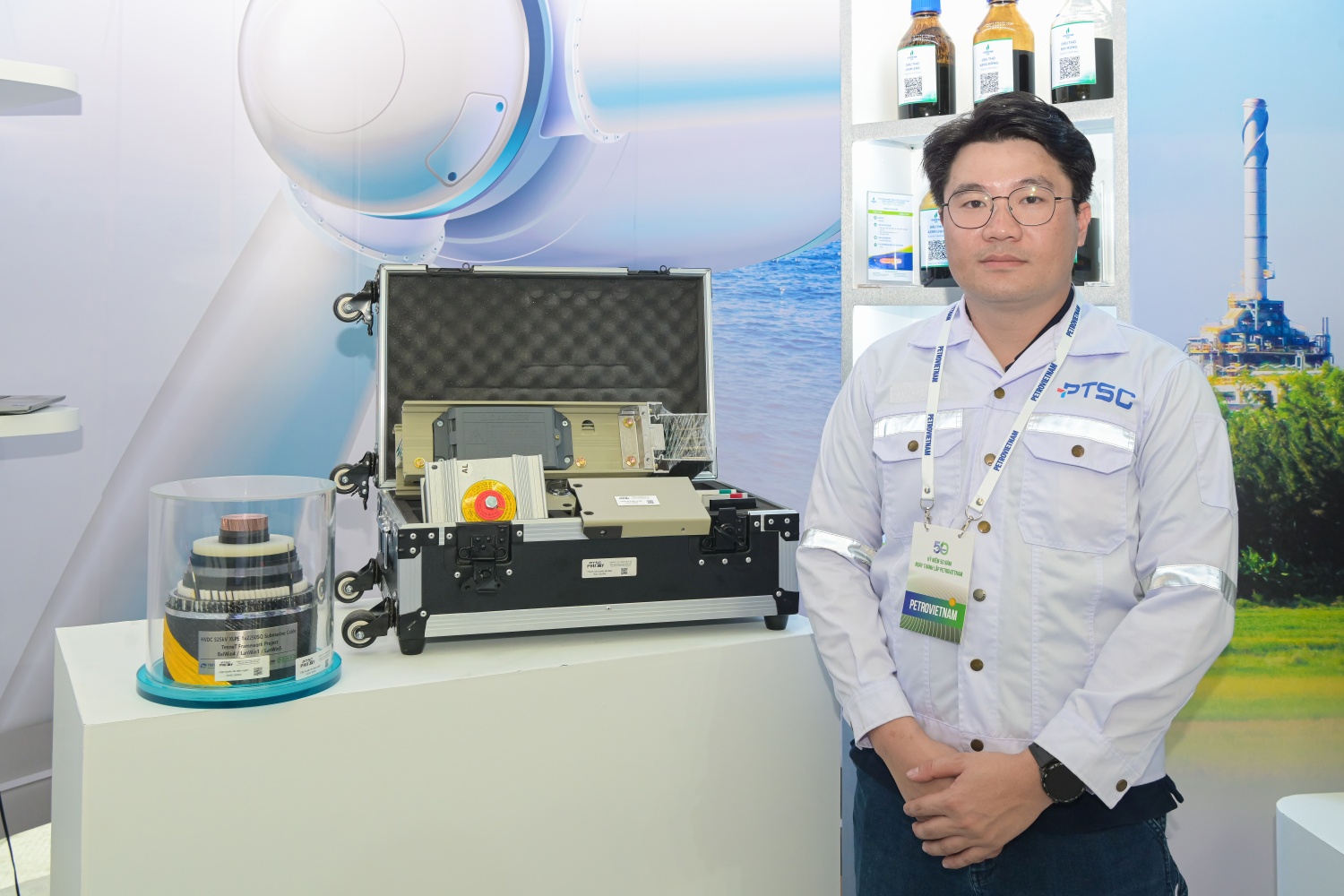 Người lao động Petrovietnam chuẩn bị cho Triển lãm Thành tựu KHCN, kỷ niệm 50 năm thành lập Tập đoàn Người lao động Petrovietnam chuẩn bị cho Triển lãm Thành tựu KHCN, kỷ niệm 50 năm thành lập Tập đoàn