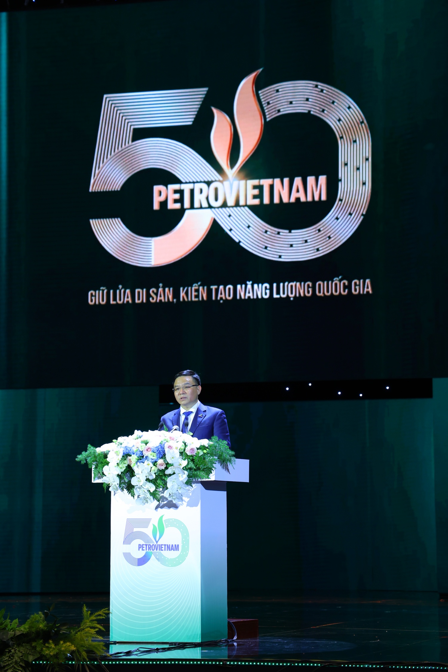 [Chùm ảnh] Tổng Bí thư Tô Lâm dự Lễ kỷ niệm 50 năm thành lập Petrovietnam