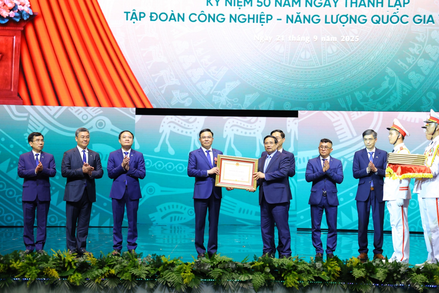 [Chùm ảnh] Tổng Bí thư Tô Lâm dự Lễ kỷ niệm 50 năm thành lập Petrovietnam