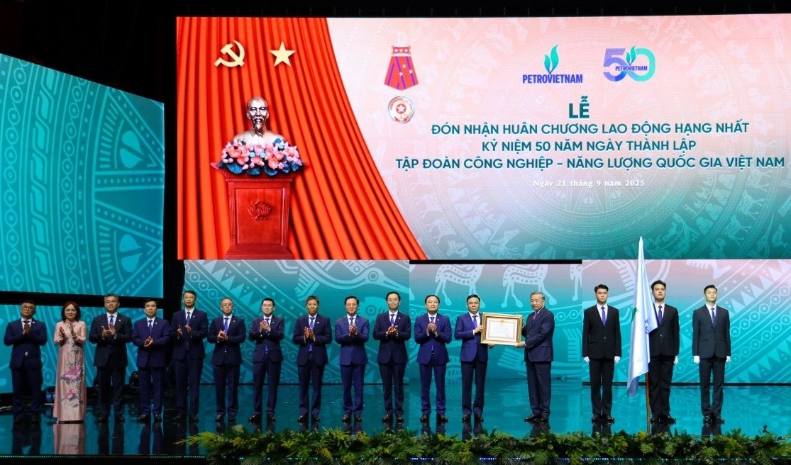 Tổng Bí thư Tô Lâm kỳ vọng Petrovietnam: “Tiên phong - Vượt trội - Bền vững - Toàn cầu”