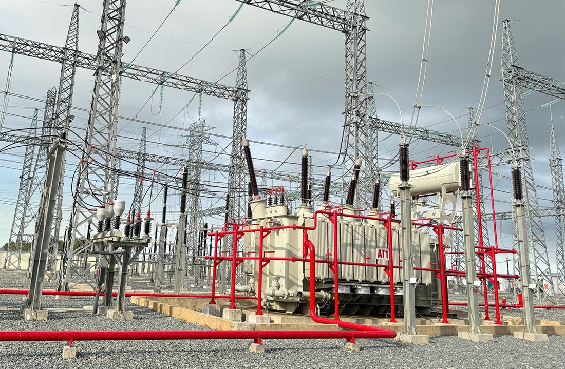 Đóng điện thành công Trạm biến áp 220kV Vũng Áng thuộc Dự án TBA 220kV Vũng Áng và đấu nối - Công trình đăng ký gắn biển chào mừng Đại hội Đảng bộ Chính phủ lần thứ I
