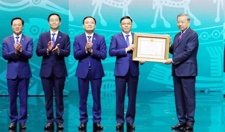 Petrovietnam asked to continue leading nation’s industrialisation, modernisation