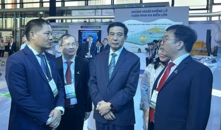 Đại tướng Phan Văn Giang đánh giá cao tinh thần tự lực, tự cường của BSR trong sản xuất nhiên liệu đặc chủng
