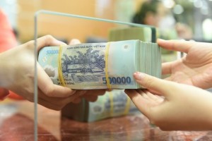 Điểm tin ngân hàng ngày 24/9: Lãi suất kỳ hạn ngắn tăng mạnh