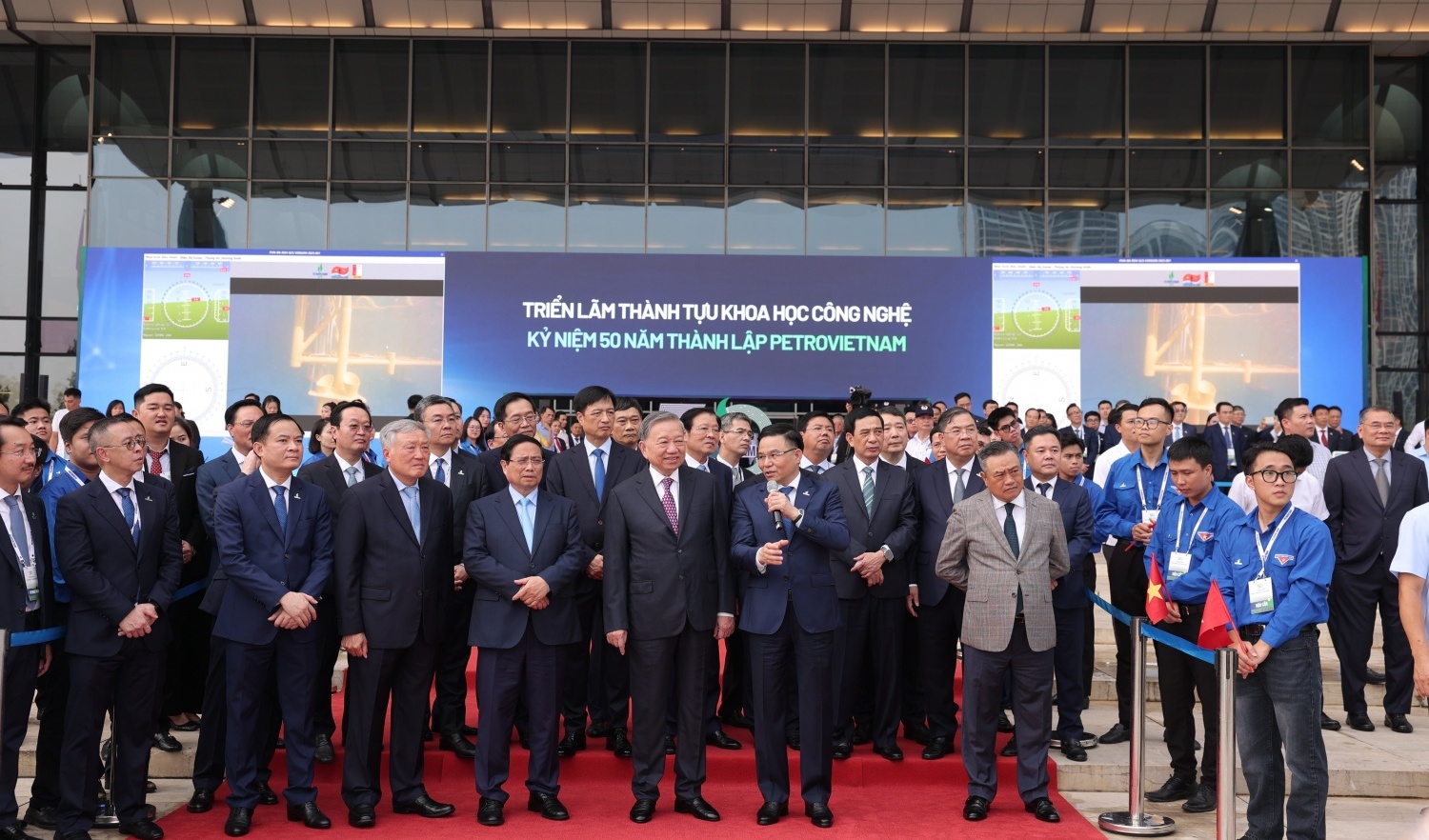 PTSC attends Science and Technology Exhibition on the occasion of the 50th anniversary of Petrovietnam