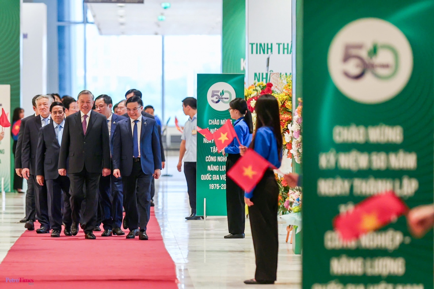 Dấu ấn tuổi trẻ Petrovietnam nhiệm kỳ 2022–2025: Khát vọng, bản lĩnh và sáng tạo Dấu ấn tuổi trẻ Petrovietnam nhiệm kỳ 2022–2025: Khát vọng, bản lĩnh và sáng tạo