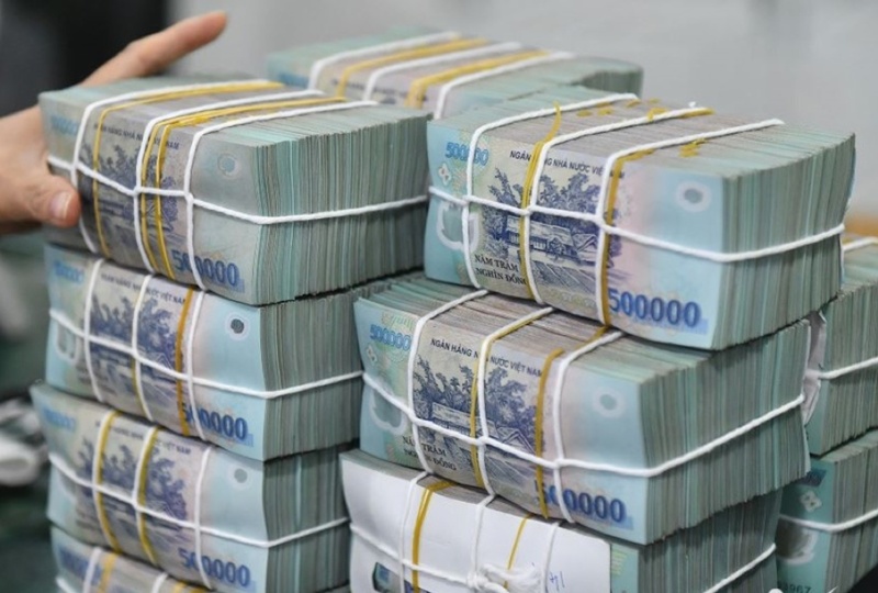 Điểm tin ngân hàng ngày 26/9: Lãi suất liên ngân hàng vọt, NHNN tăng mạnh bơm vốn