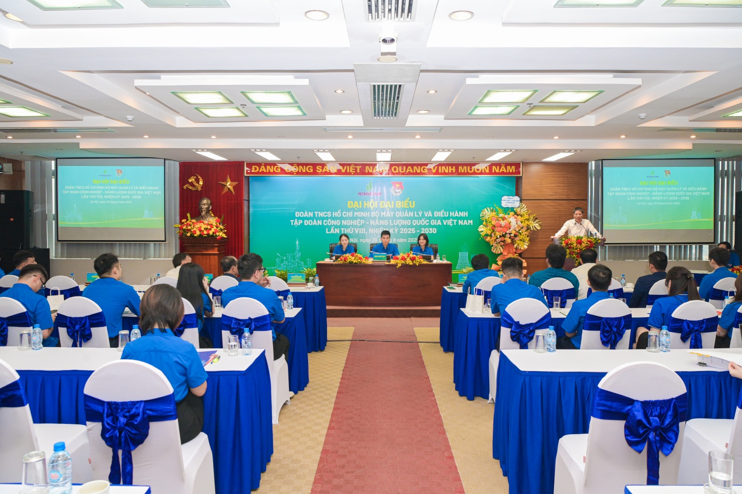 Tuổi trẻ BMQL&ĐH Petrovietnam: Xung kích, sáng tạo, khẳng định bản lĩnh trong nhiệm kỳ mới Tuổi trẻ BMQL&ĐH Petrovietnam: Xung kích, sáng tạo, khẳng định bản lĩnh trong nhiệm kỳ mới