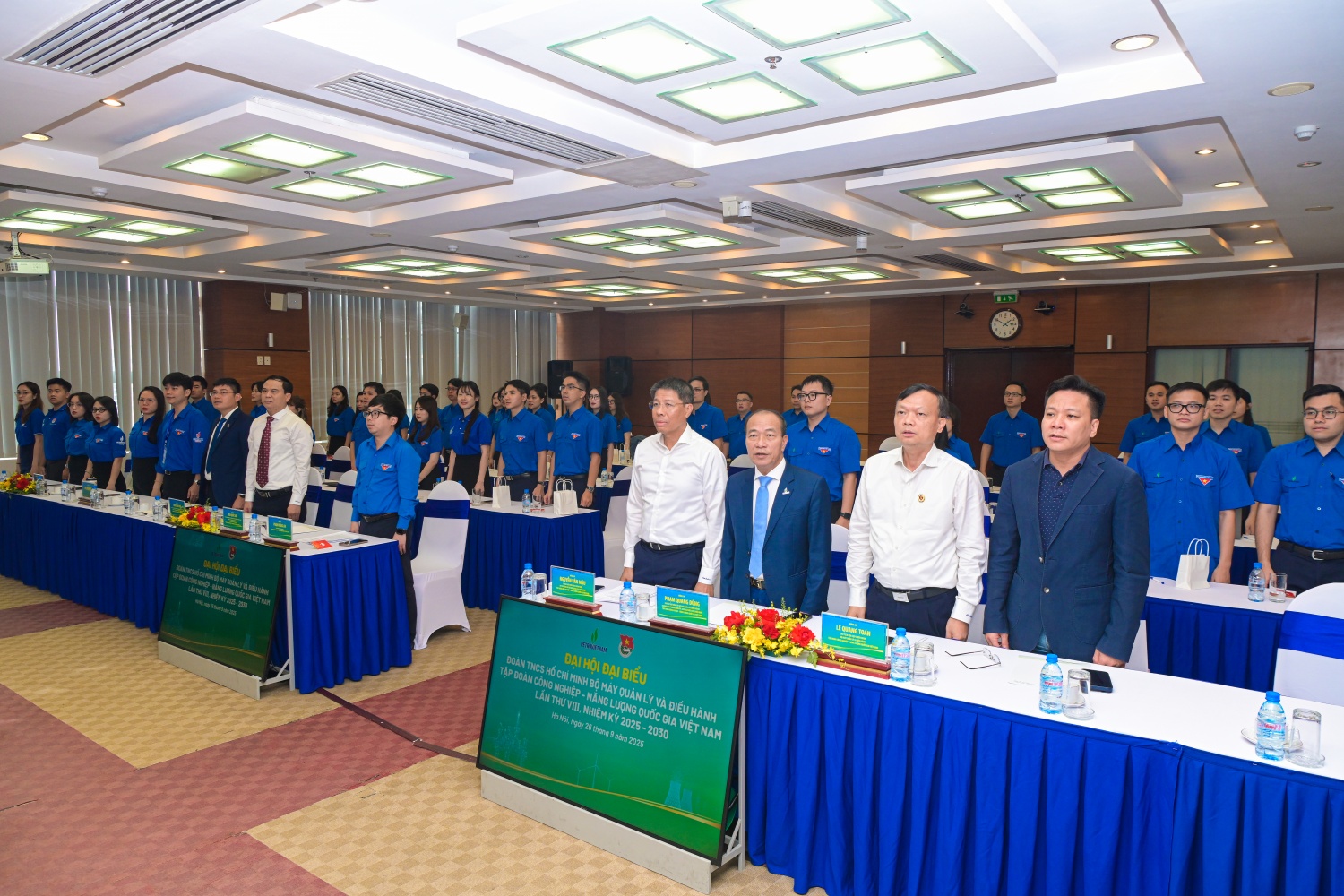 Tuổi trẻ BMQL&ĐH Petrovietnam: Xung kích, sáng tạo, khẳng định bản lĩnh trong nhiệm kỳ mới Tuổi trẻ BMQL&ĐH Petrovietnam: Xung kích, sáng tạo, khẳng định bản lĩnh trong nhiệm kỳ mới