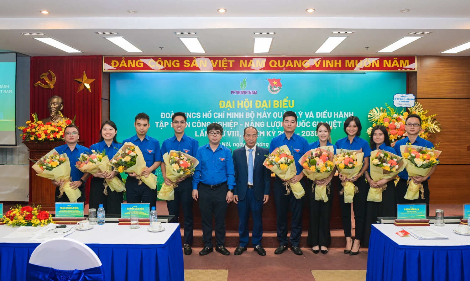 Tuổi trẻ BMQL&ĐH Petrovietnam: Xung kích, sáng tạo, khẳng định bản lĩnh trong nhiệm kỳ mới Tuổi trẻ BMQL&ĐH Petrovietnam: Xung kích, sáng tạo, khẳng định bản lĩnh trong nhiệm kỳ mới