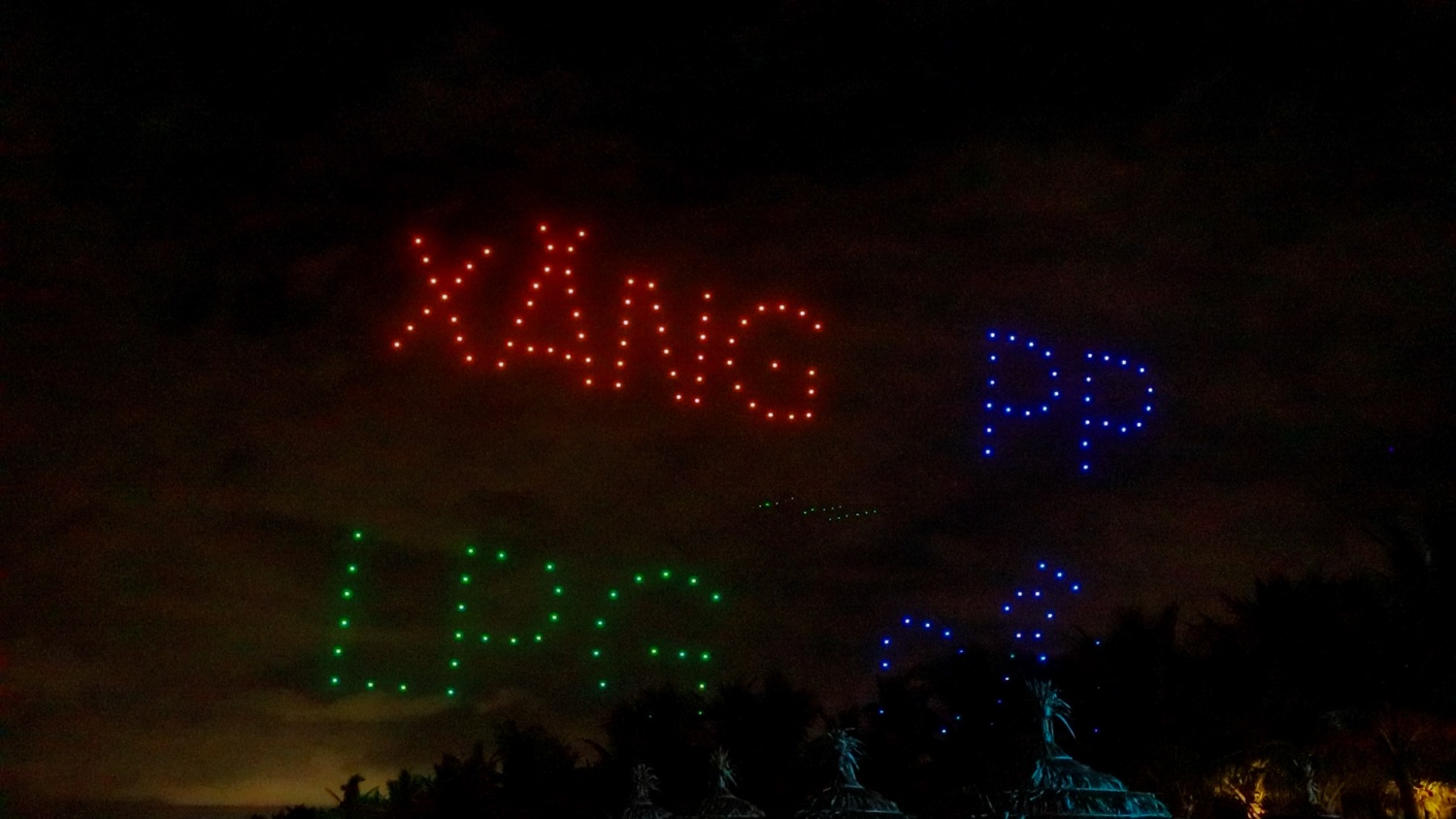 Từ những ngày đầu còn non trẻ, BSR đã phải đối mặt với không ít thách thức từ công nghệ, nhân lực vận hành có kinh nghiệm, logistics, đến thị trường tiêu thụ. Nhưng bằng bản lĩnh và nghị lực, BSR đã không ngừng nghiên cứu và phát triển các dòng sản phẩm chất lượng cao, bao gồm các đòng sản phẩm chủ lực như Xăng – Dầu – LPG – PP. Từ những ngày đầu còn non trẻ, BSR đã phải đối mặt với không ít thách thức từ công nghệ, nhân lực vận hành có kinh nghiệm, logistics, đến thị trường tiêu thụ. Nhưng bằng bản lĩnh và nghị lực, BSR đã không ngừng nghiên cứu và phát triển các dòng sản phẩm c