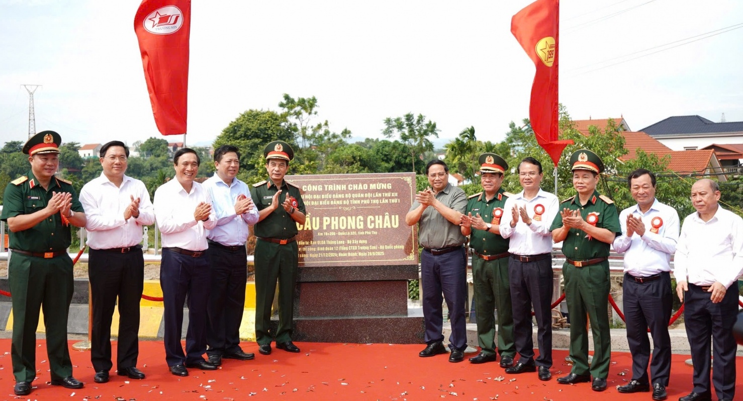Khánh thành cầu Phong Châu mới trên Quốc lộ 32C