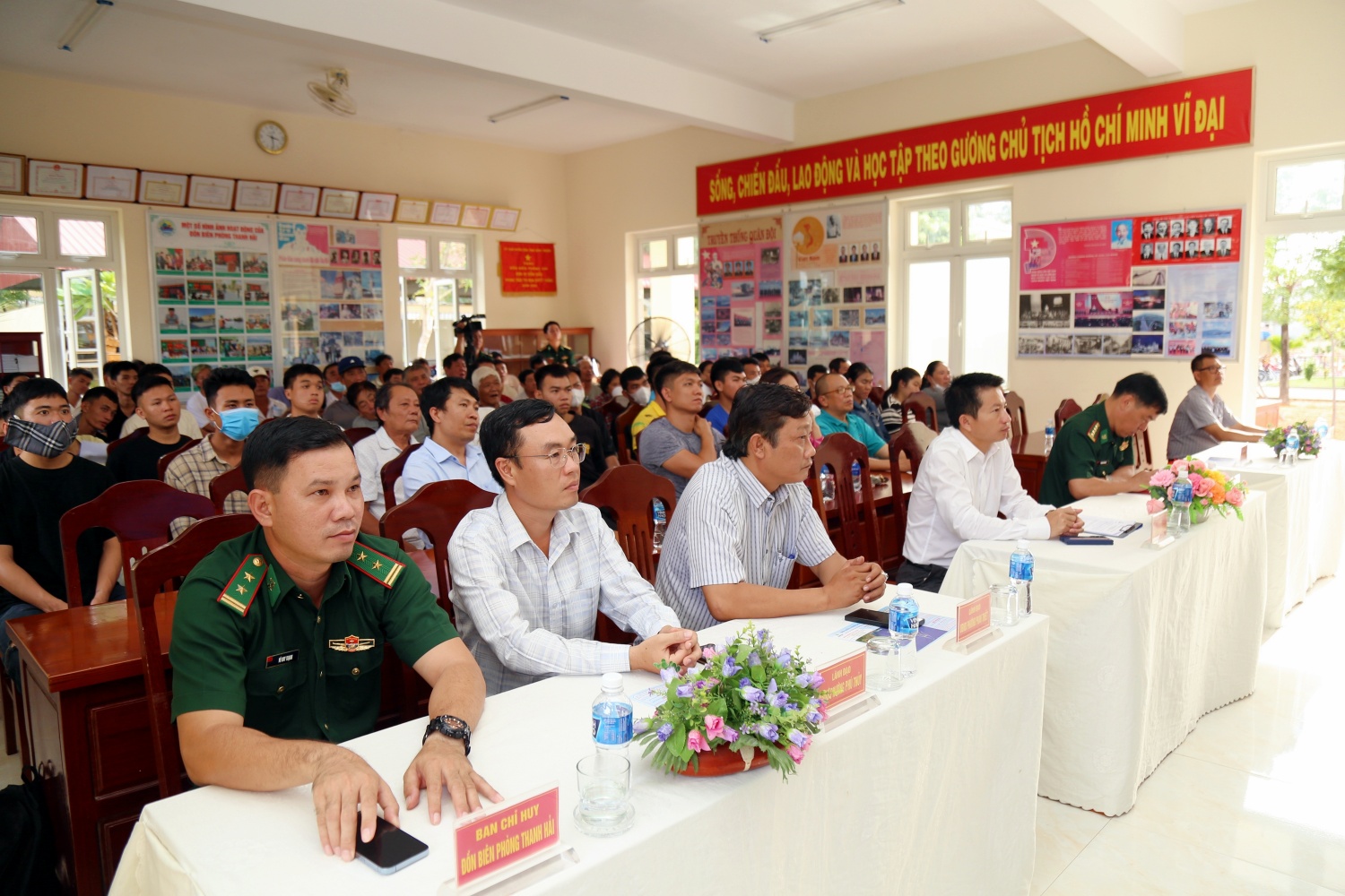 Tuyên truyền bảo vệ an ninh, an toàn công trình dầu khí tại Lô 01&02 Tuyên truyền bảo vệ an ninh, an toàn công trình dầu khí tại Lô 01&02