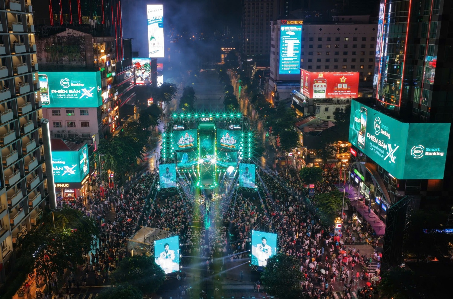Hành trình bùng nổ cảm xúc của chuỗi sự kiện âm nhạc - công nghệ BIDV Music Festival Hành trình bùng nổ cảm xúc của chuỗi sự kiện âm nhạc - công nghệ BIDV Music Festival