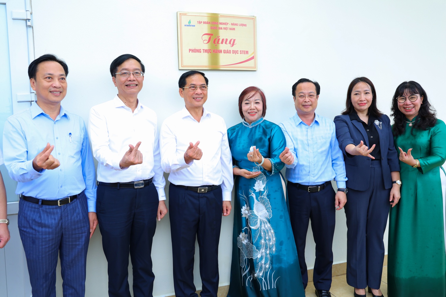 Petrovietnam tiên phong phát triển giáo dục STEM: Khánh thành 2 phòng học tại THCS Tây Mỗ và Tây Mỗ 3