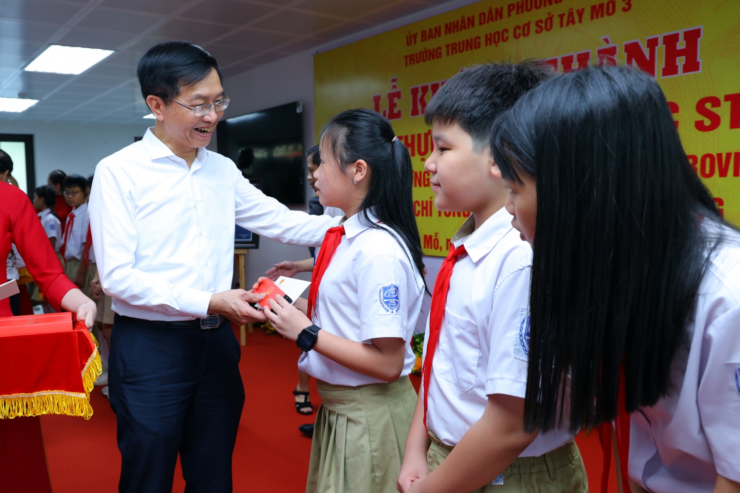 Petrovietnam tiên phong phát triển giáo dục STEM: Khánh thành 2 phòng học tại THCS Tây Mỗ và Tây Mỗ 3