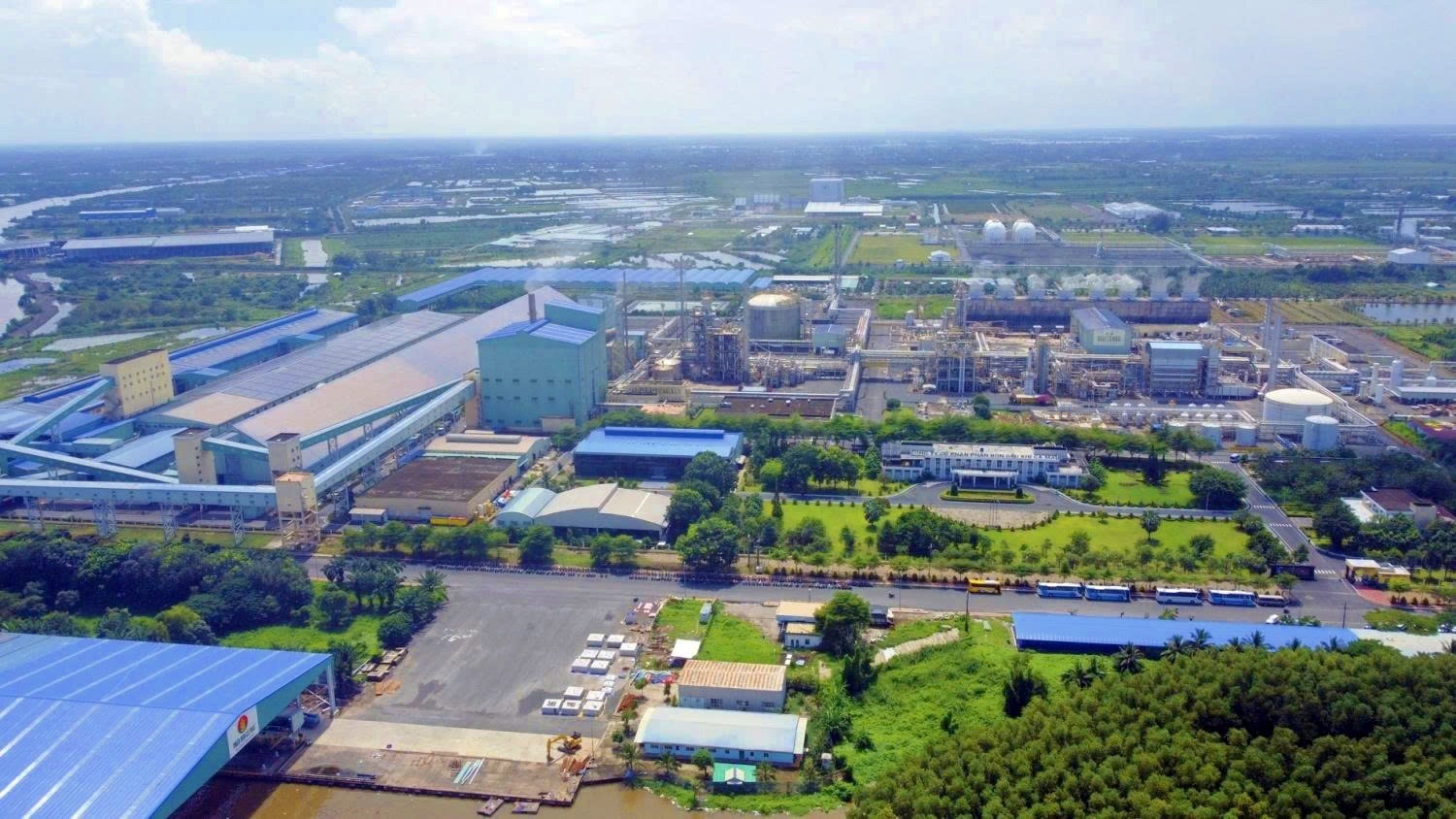 Vì sao Nhà máy Đạm Cà Mau được gọi là “Nhà máy Thông minh”? Vì sao Nhà máy Đạm Cà Mau được gọi là “Nhà máy Thông minh”?