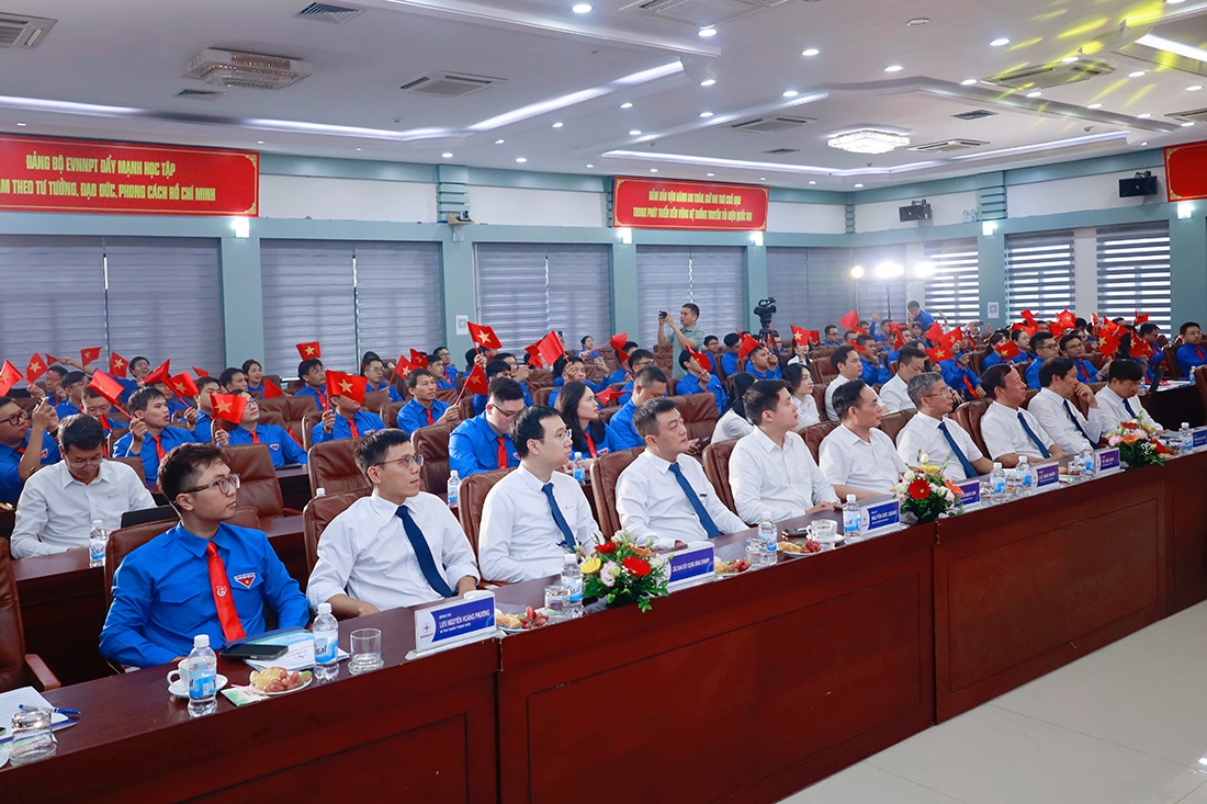 Tuổi trẻ EVNNPT đã tham gia 509 đề tài sáng kiến và thực hiện 647 công trình, phần việc thanh niên các cấp