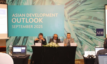 FDI vào Việt Nam lập kỷ lục 5 năm, ADB nâng dự báo tăng trưởng 2025