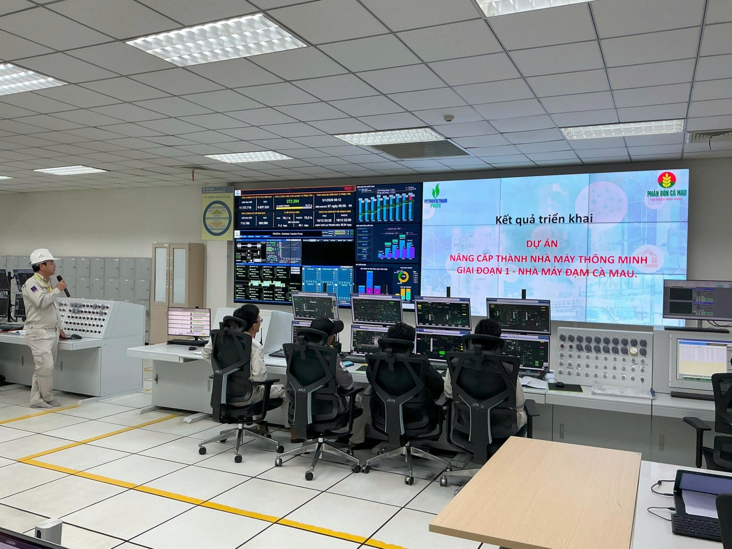 Vì sao Nhà máy Đạm Cà Mau được gọi là “Nhà máy Thông minh”? Vì sao Nhà máy Đạm Cà Mau được gọi là “Nhà máy Thông minh”?