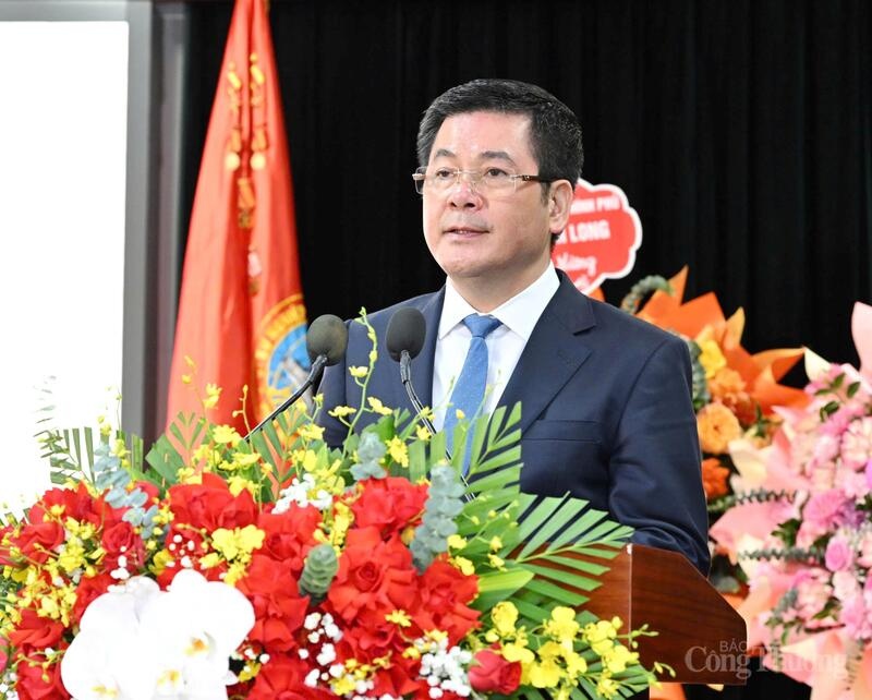 Đại hội Thi đua yêu nước ngành Công Thương lần thứ IV: Nâng phong trào thi đua lên tầm cao mới