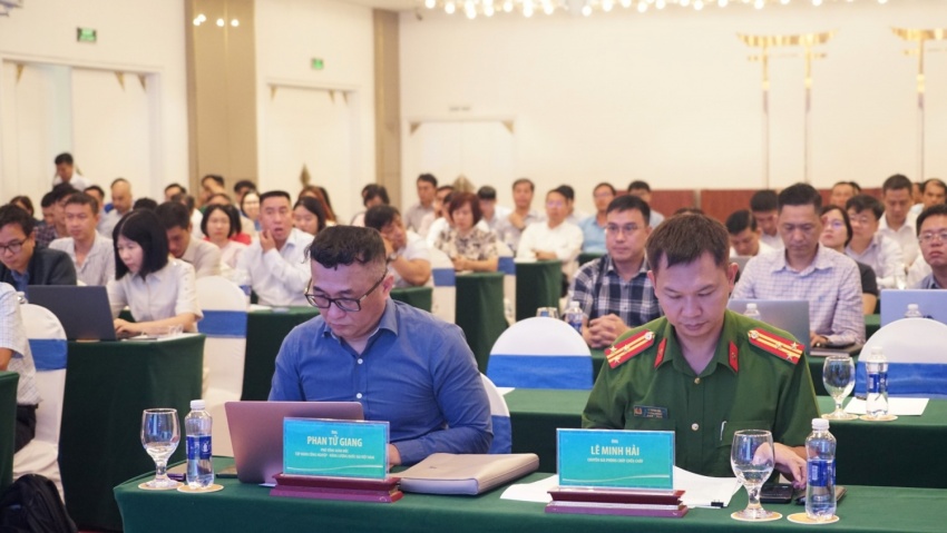 Petrovietnam tập huấn chuyên đề An toàn Môi trường & Phát triển bền vững Petrovietnam tập huấn chuyên đề An toàn Môi trường và Phát triển bền vững