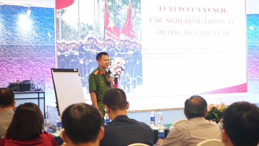 Petrovietnam tập huấn chuyên đề An toàn Môi trường & Phát triển bền vững Petrovietnam tập huấn chuyên đề An toàn Môi trường và Phát triển bền vững