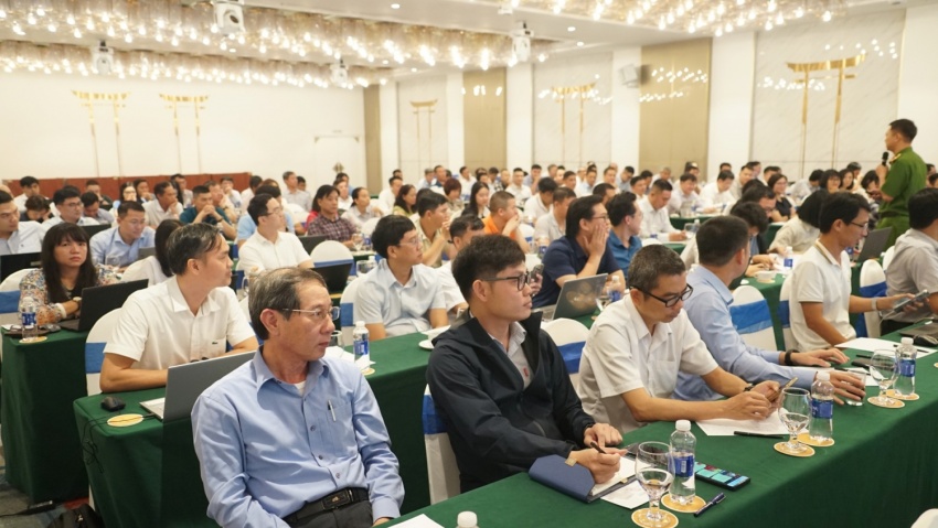 Petrovietnam tập huấn chuyên đề An toàn Môi trường & Phát triển bền vững Petrovietnam tập huấn chuyên đề An toàn Môi trường và Phát triển bền vững