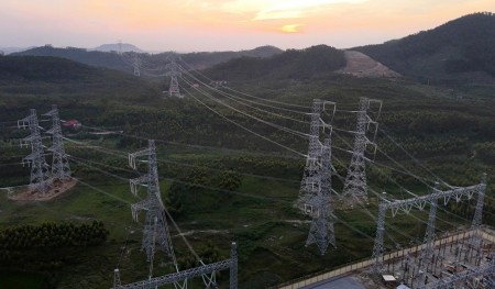 Đóng điện thành công Dự án đường dây 500 kV Lào Cai - Vĩnh Yên