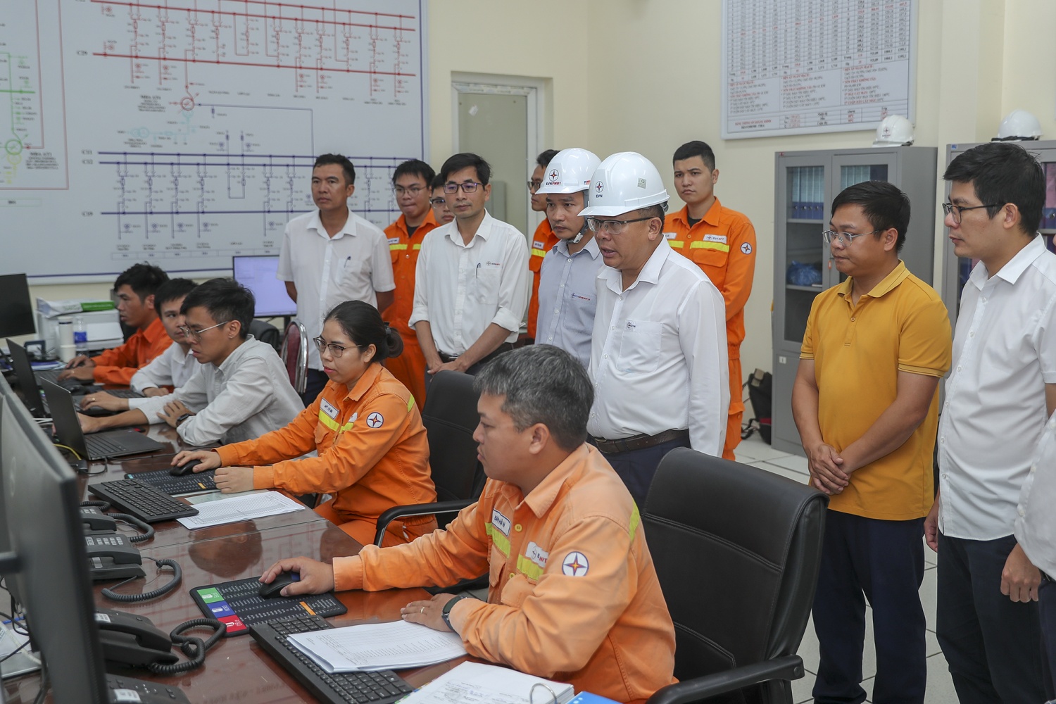 Đóng điện thành công Dự án đường dây 500 kV Lào Cai - Vĩnh Yên