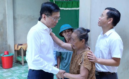 [VIDEO] Petrovietnam hỗ trợ 21 tỷ đồng đến các tỉnh chịu thiệt hại nặng do cơn bão số 10