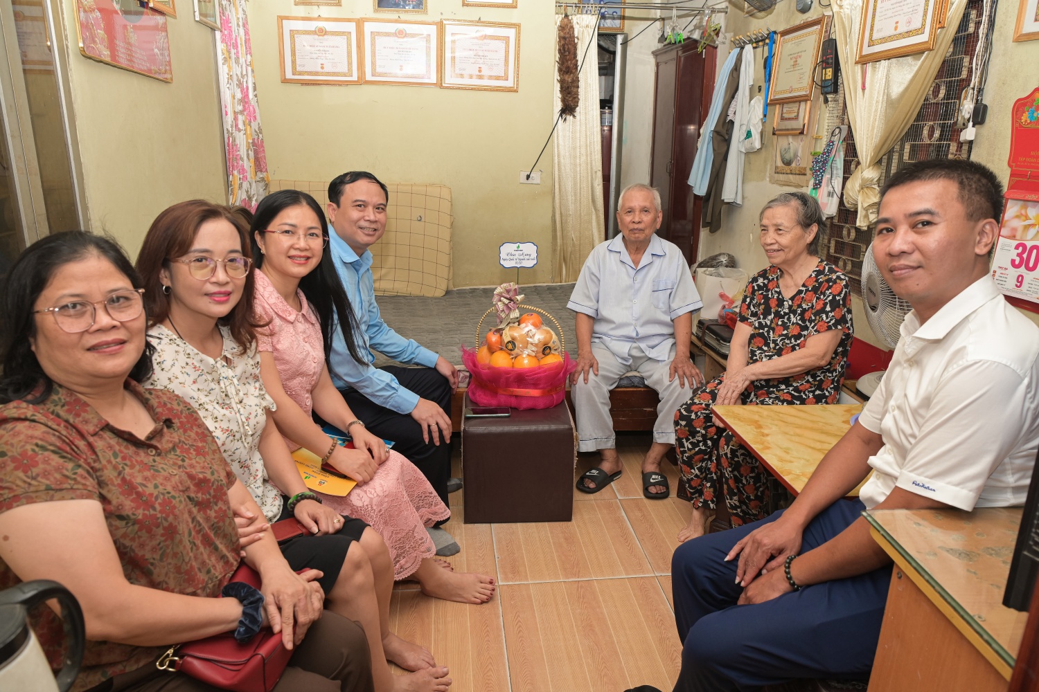 Petrovietnam thăm hỏi, tri ân cán bộ hưu trí nhân Ngày Quốc tế Người cao tuổi Petrovietnam thăm hỏi, tri ân cán bộ hưu trí nhân Ngày Quốc tế Người cao tuổi