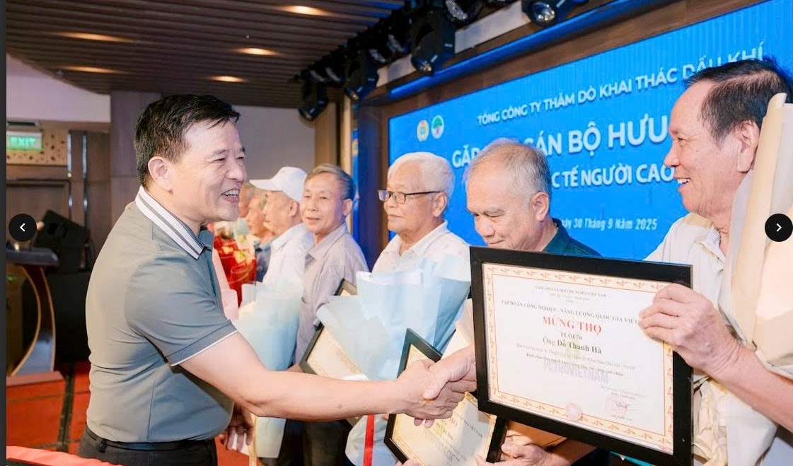PVEP tổ chức gặp mặt cán bộ hưu trí nhân Ngày Quốc tế Người cao tuổi 1/10