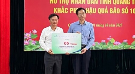 Petrovietnam trao hỗ trợ 5 tỷ đồng khắc phục hậu quả bão số 10 đến tỉnh Quảng Trị