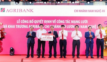 Agribank ủng hộ 5 tỷ đồng giúp nhân dân Nghệ An khắc phục hậu quả do bão lũ