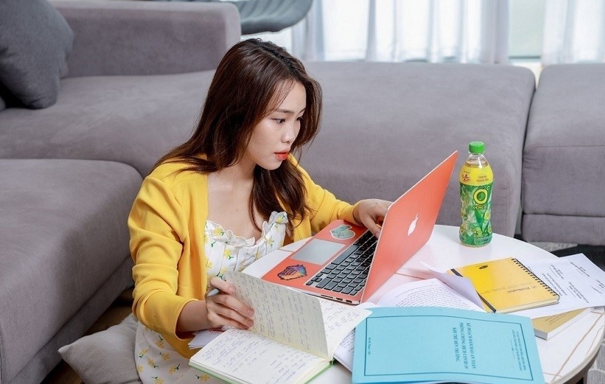 Hành trình “level up” của tân sinh viên: Khi stress là bài kiểm tra để trưởng thành