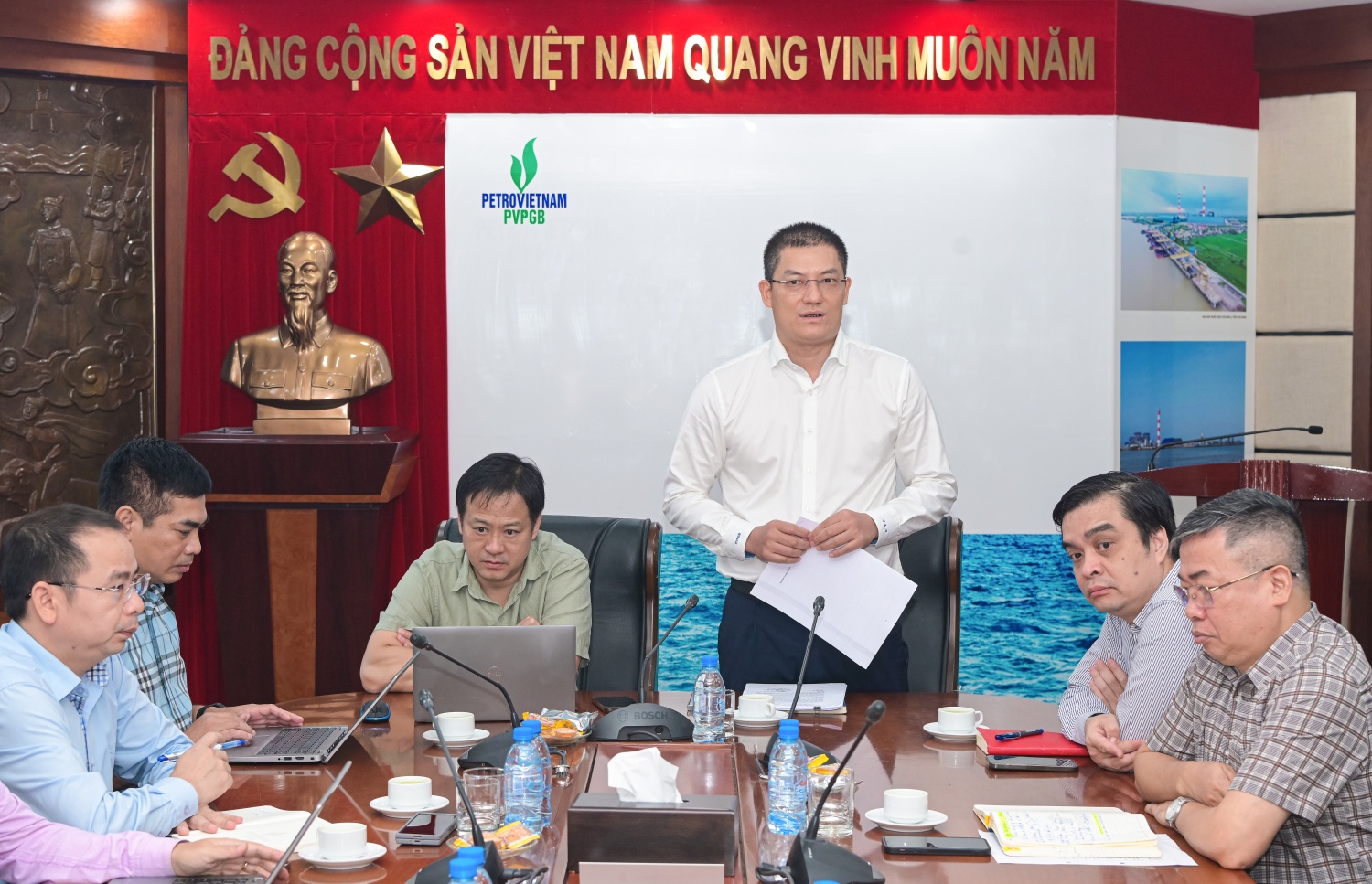 Chi bộ Cơ quan PVPGB tổ chức sinh hoạt chính trị: Đổi mới tư duy, nâng cao hiệu quả công việc