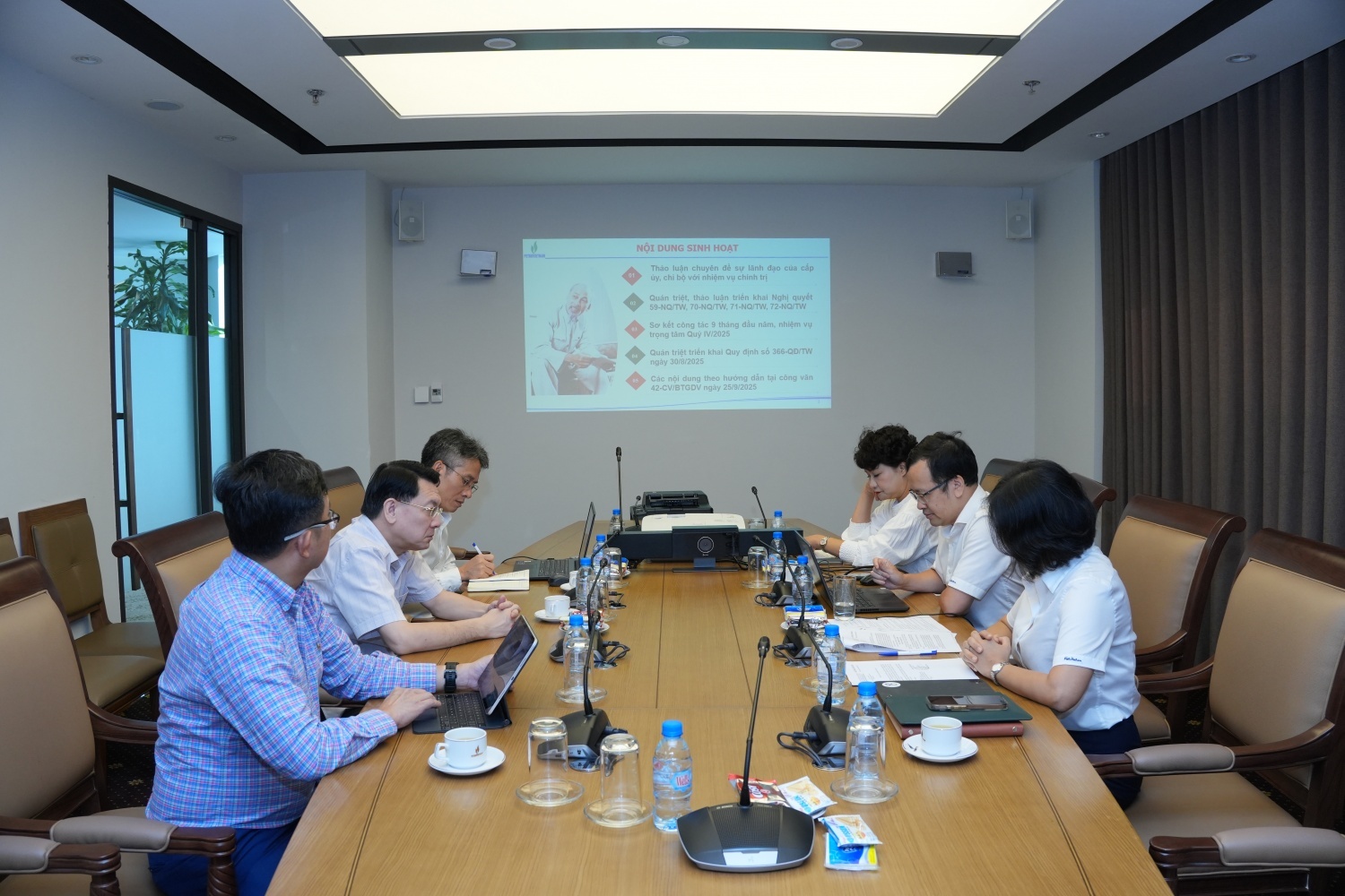 Đảng bộ Bộ máy Quản lý và Điều hành Petrovietnam quán triệt tinh thần “Nói ít, nghĩ nhiều, làm nhiều, tốc độ nhanh, hiệu quả cao” Đảng bộ Bộ máy Quản lý và Điều hành Petrovietnam quán triệt tinh thần “Nói ít, nghĩ nhiều, làm nhiều, tốc độ nhanh, hiệu quả cao”