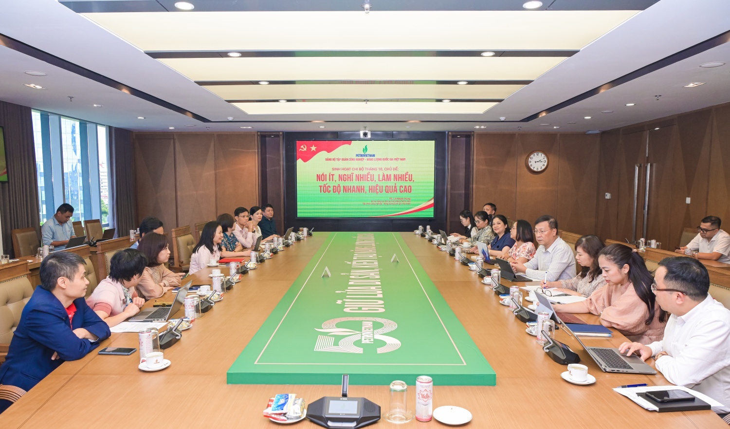 Đảng bộ Bộ máy Quản lý và Điều hành Petrovietnam quán triệt tinh thần “Nói ít, nghĩ nhiều, làm nhiều, tốc độ nhanh, hiệu quả cao” Đảng bộ Bộ máy Quản lý và Điều hành Petrovietnam quán triệt tinh thần “Nói ít, nghĩ nhiều, làm nhiều, tốc độ nhanh, hiệu quả cao”