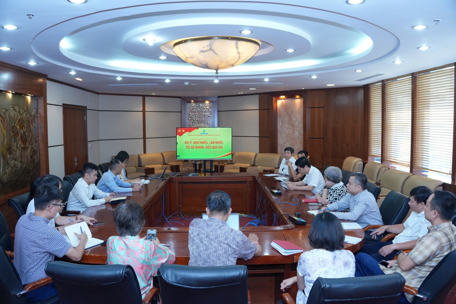 Đảng bộ Bộ máy Quản lý và Điều hành Petrovietnam quán triệt tinh thần “Nói ít, nghĩ nhiều, làm nhiều, tốc độ nhanh, hiệu quả cao” Đảng bộ Bộ máy Quản lý và Điều hành Petrovietnam quán triệt tinh thần “Nói ít, nghĩ nhiều, làm nhiều, tốc độ nhanh, hiệu quả cao”