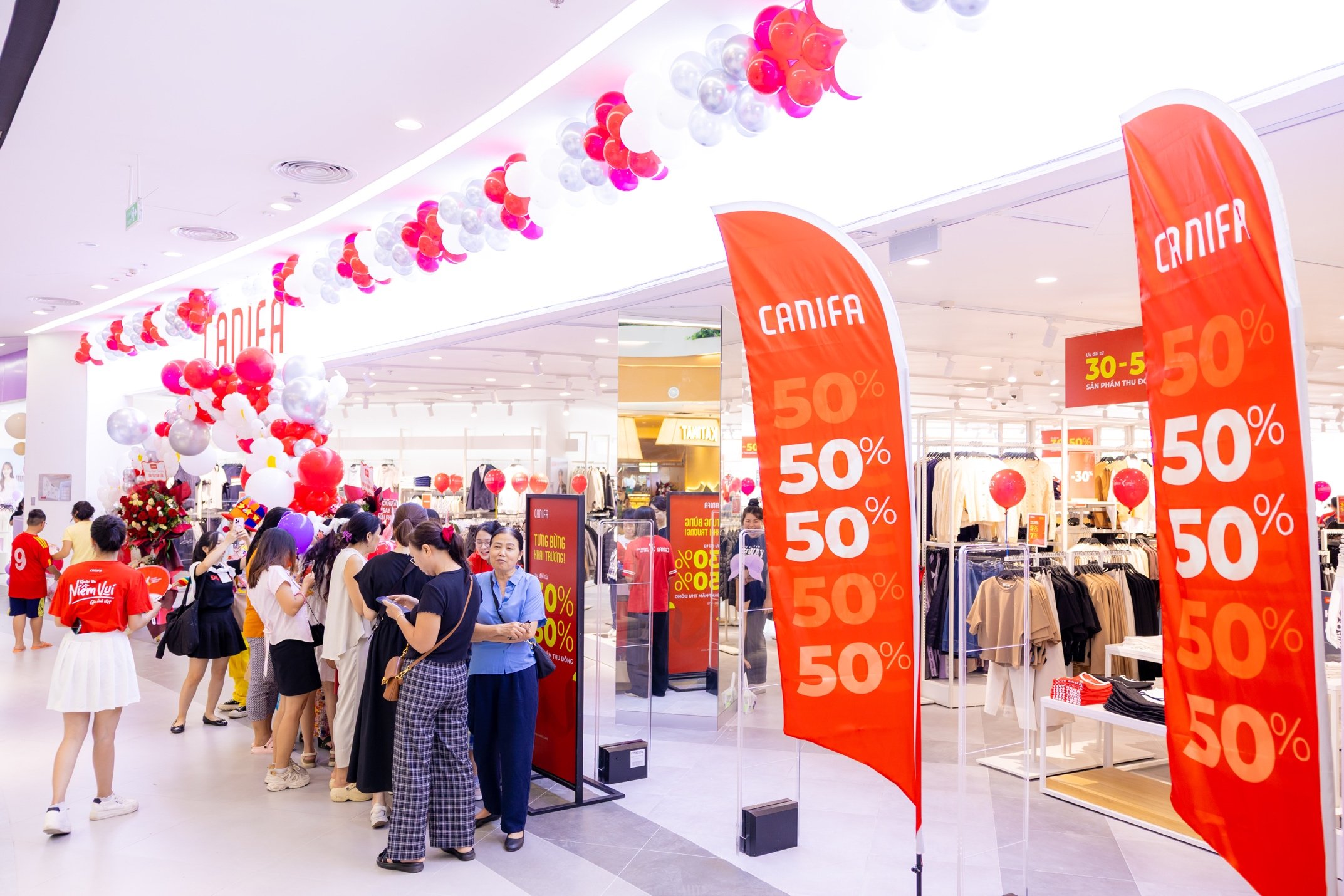 Khai trương Vincom Mega Mall Royal Island biểu tượng mua sắm, ẩm thực, giải trí mới tại Hải Phòng Khai trương Vincom Mega Mall Royal Island biểu tượng mua sắm, ẩm thực, giải trí mới tại Hải Phòng