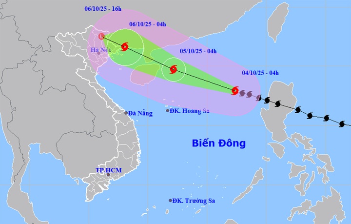 dự báo đường đi, khu vực ảnh hưởng của bão số 11 Matmo. (Nguồn: NCHMF) dự báo đường đi, khu vực ảnh hưởng của bão số 11 Matmo. (Nguồn: NCHMF)