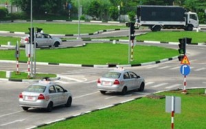 Bộ Xây dựng lấy ý kiến bãi bỏ loạt điều kiện trong đào tạo lái xe