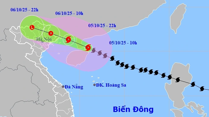 Bão số 11 sẽ vào vùng biển Quảng Ninh trong đêm 5/10 Bão số 11 sẽ vào vùng biển Quảng Ninh trong đêm 5/10