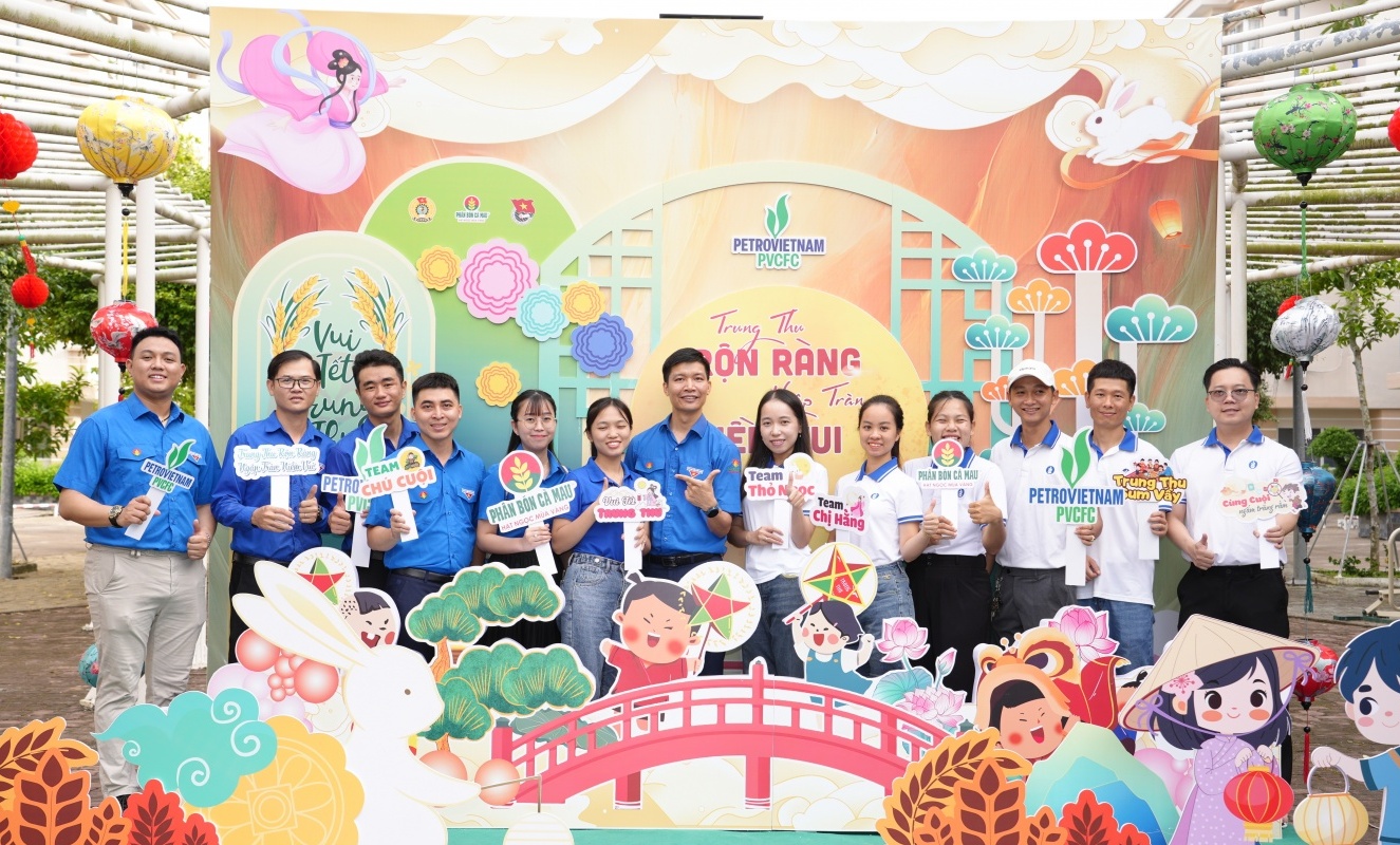 Công đoàn và Đoàn Thanh niên PVCFC tổ chức Tết Trung thu 2025 cho con em CBCNV
